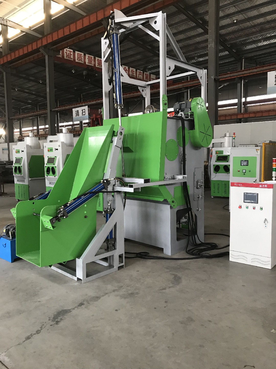 自動上下料自動噴砂機，履帶液體自動噴砂機，智能自動噴砂機設備